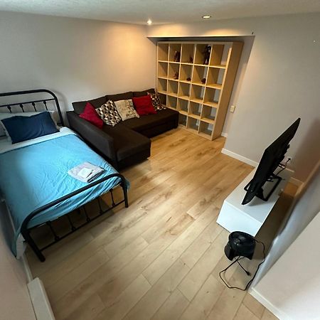 ויקטוריה Artistic Apartment Near Downtown מראה חיצוני תמונה
