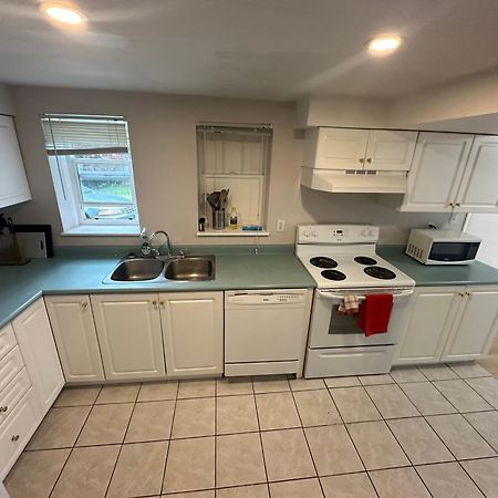 ויקטוריה Artistic Apartment Near Downtown מראה חיצוני תמונה