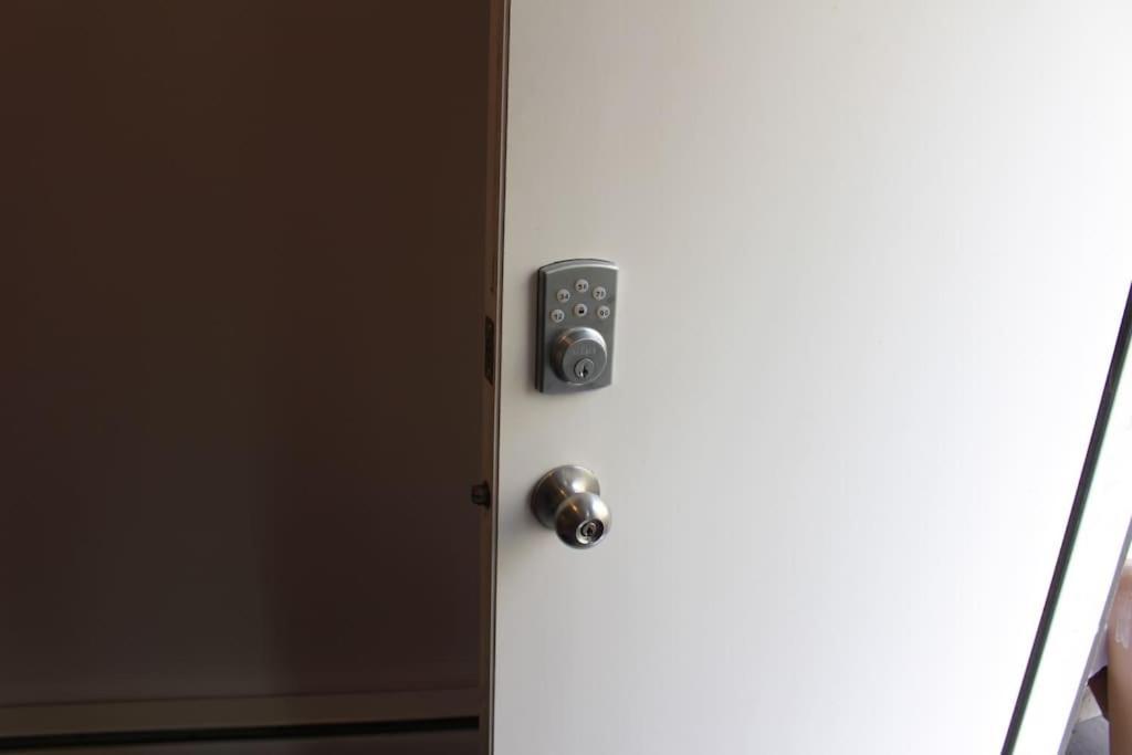 ויקטוריה Artistic Apartment Near Downtown מראה חיצוני תמונה