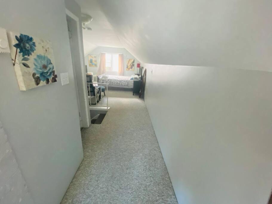 ויקטוריה Artistic Apartment Near Downtown מראה חיצוני תמונה