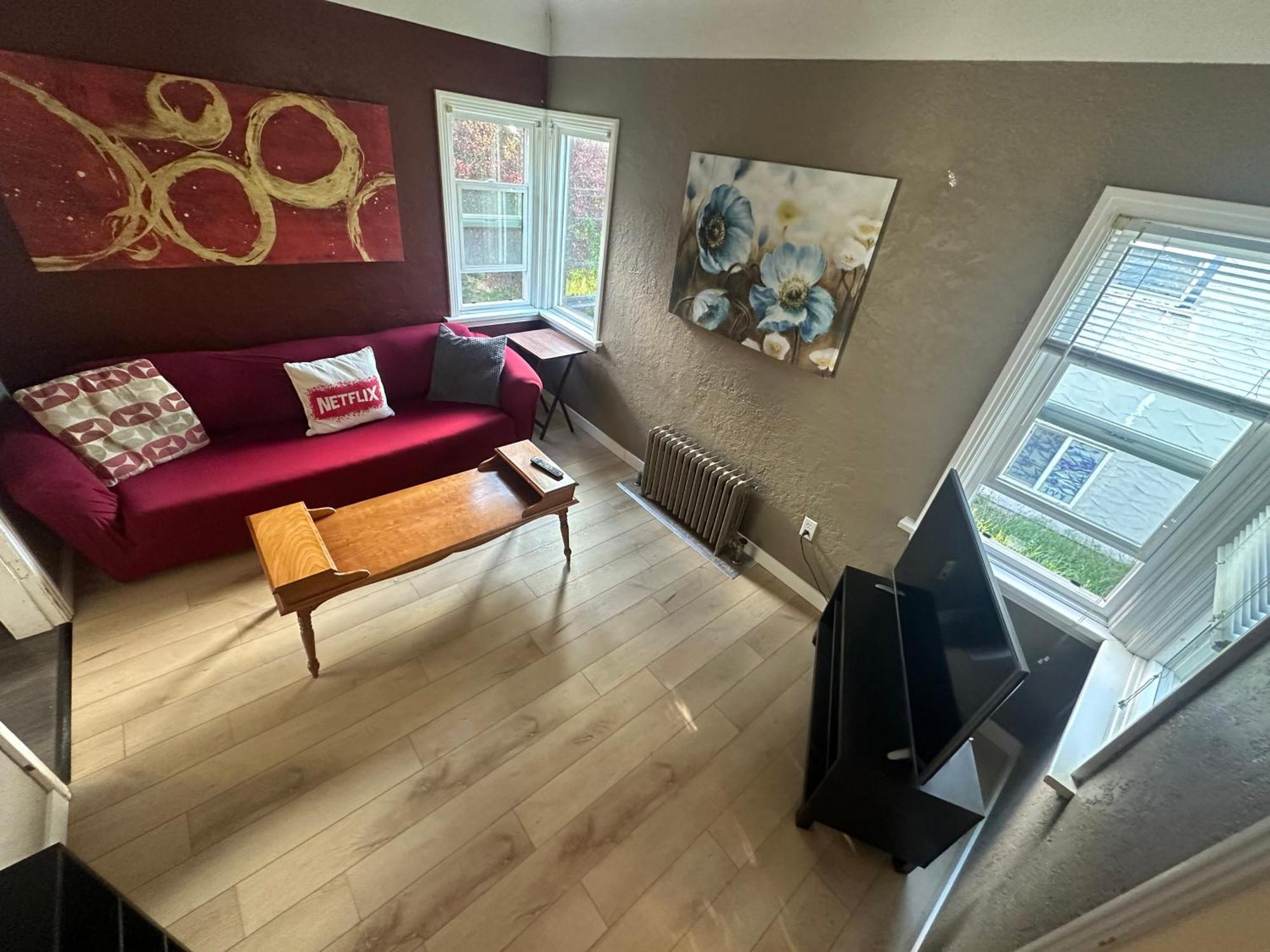 ויקטוריה Artistic Apartment Near Downtown מראה חיצוני תמונה