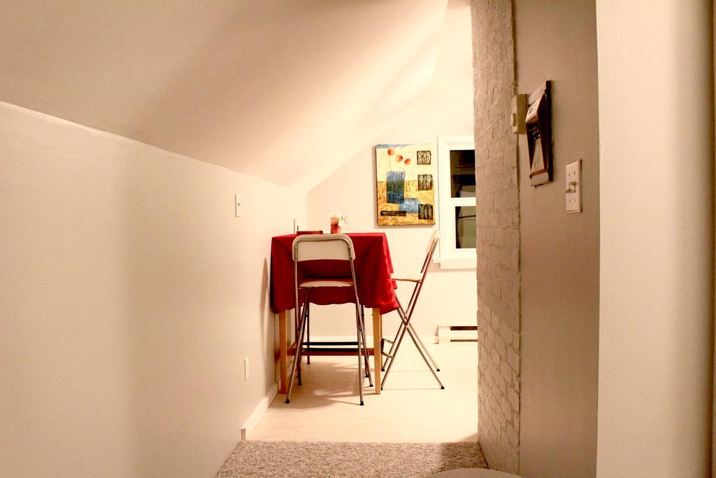 ויקטוריה Artistic Apartment Near Downtown מראה חיצוני תמונה
